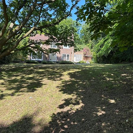 Villa House On The Hill Harrow on the Hill Esterno foto